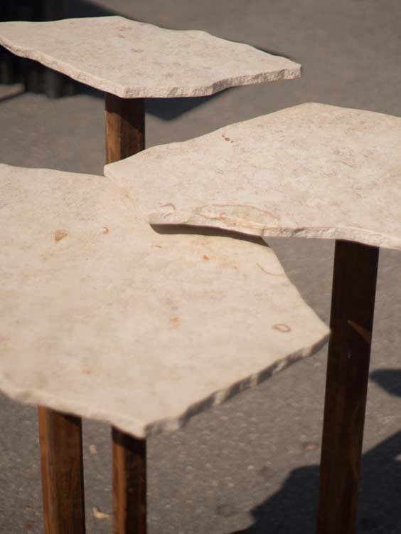 Tisch aus Naturstein von Steingeschehen